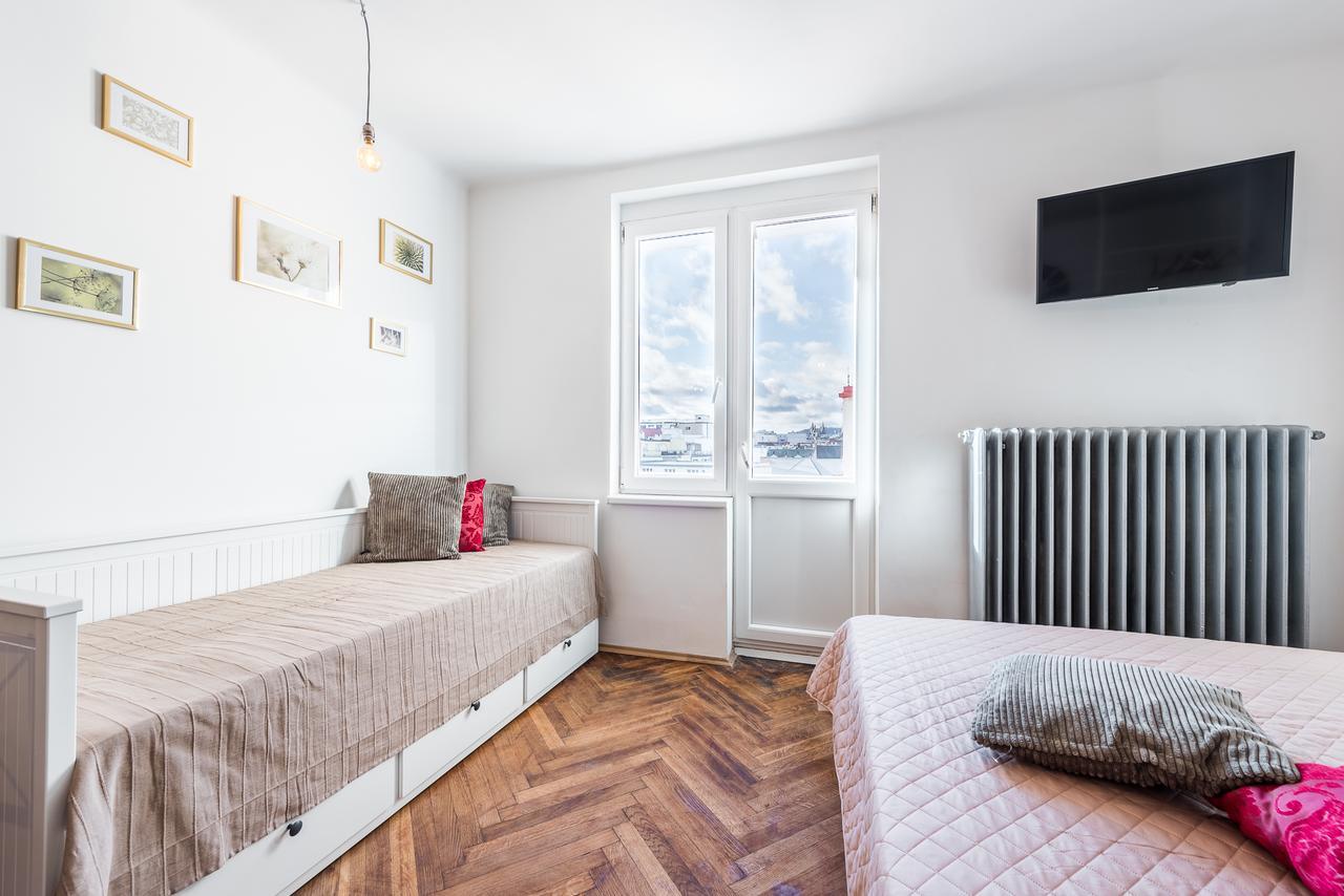 Bellagio Apartment B Praha Bagian luar foto