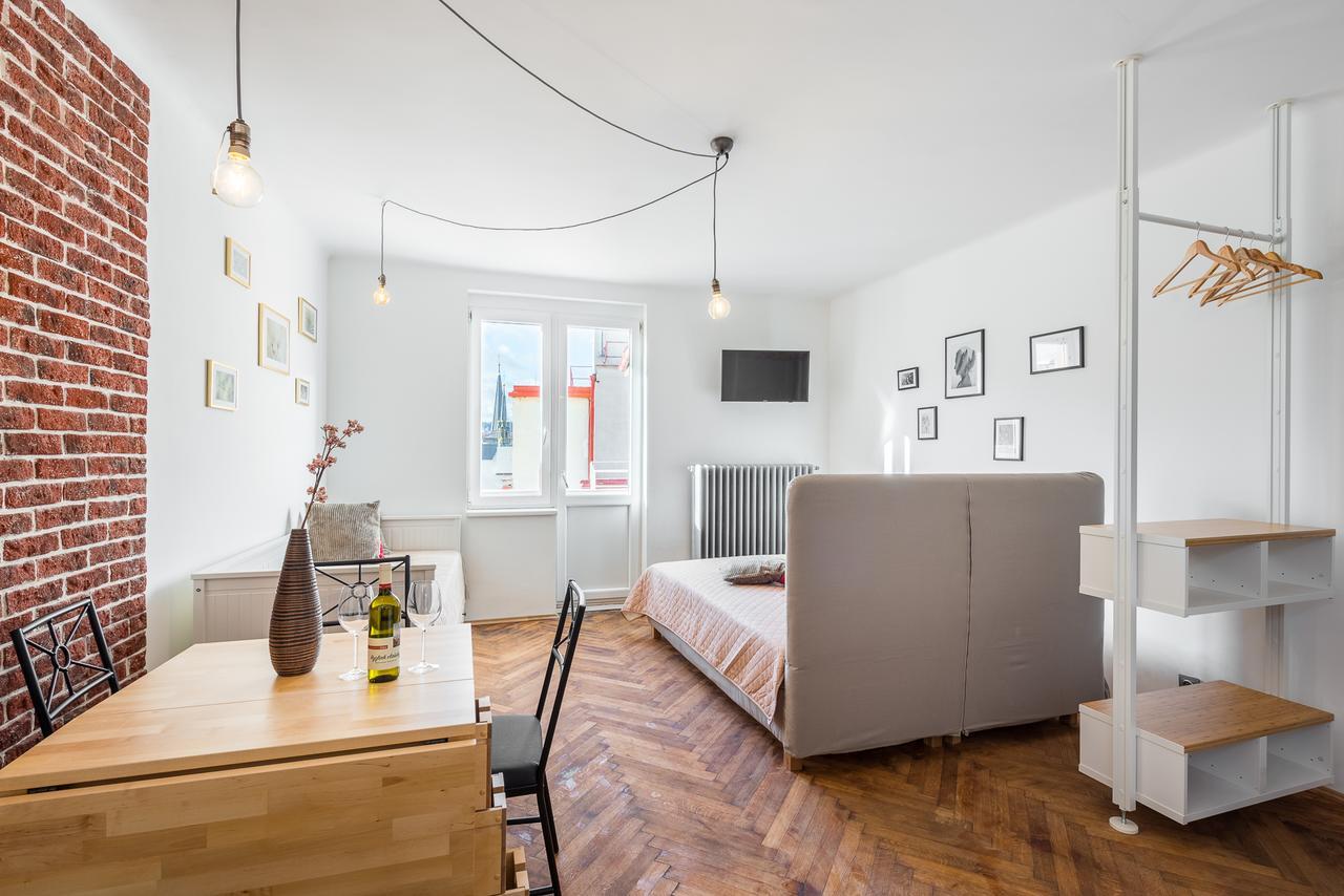 Bellagio Apartment B Praha Bagian luar foto